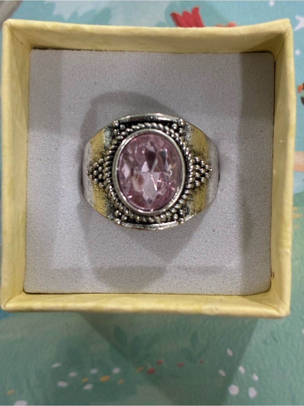 Silver Tone-Style Pink Stone Statement Ring Women’s Size 8 Fashion